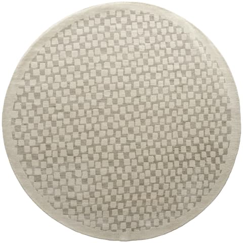 Chess Dune carpets in taupe and beige, shown in a product top view as image 1