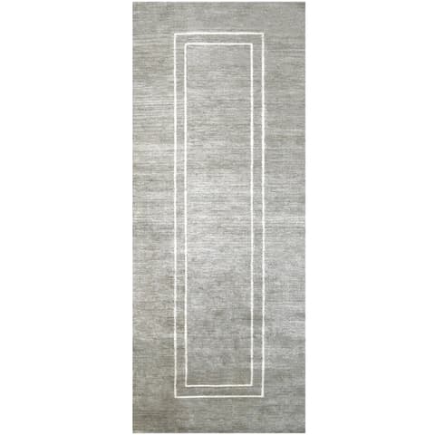 Colin Alba carpets in white and grey, shown in a product top view as image 1