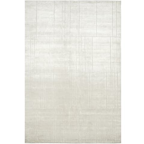 Elliot Bianca carpets in white and pearl, shown in a product top view as image 1