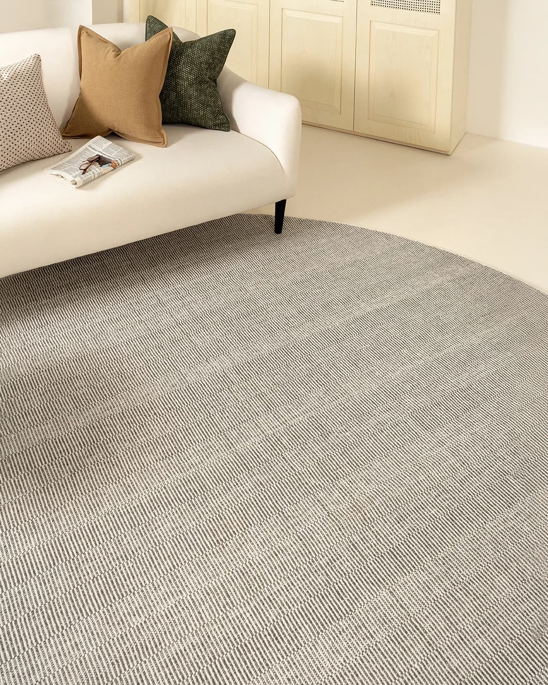 treva-ashton-ivory-grey-round-carpet-lifestyle-closeup-view-id-dsc02746