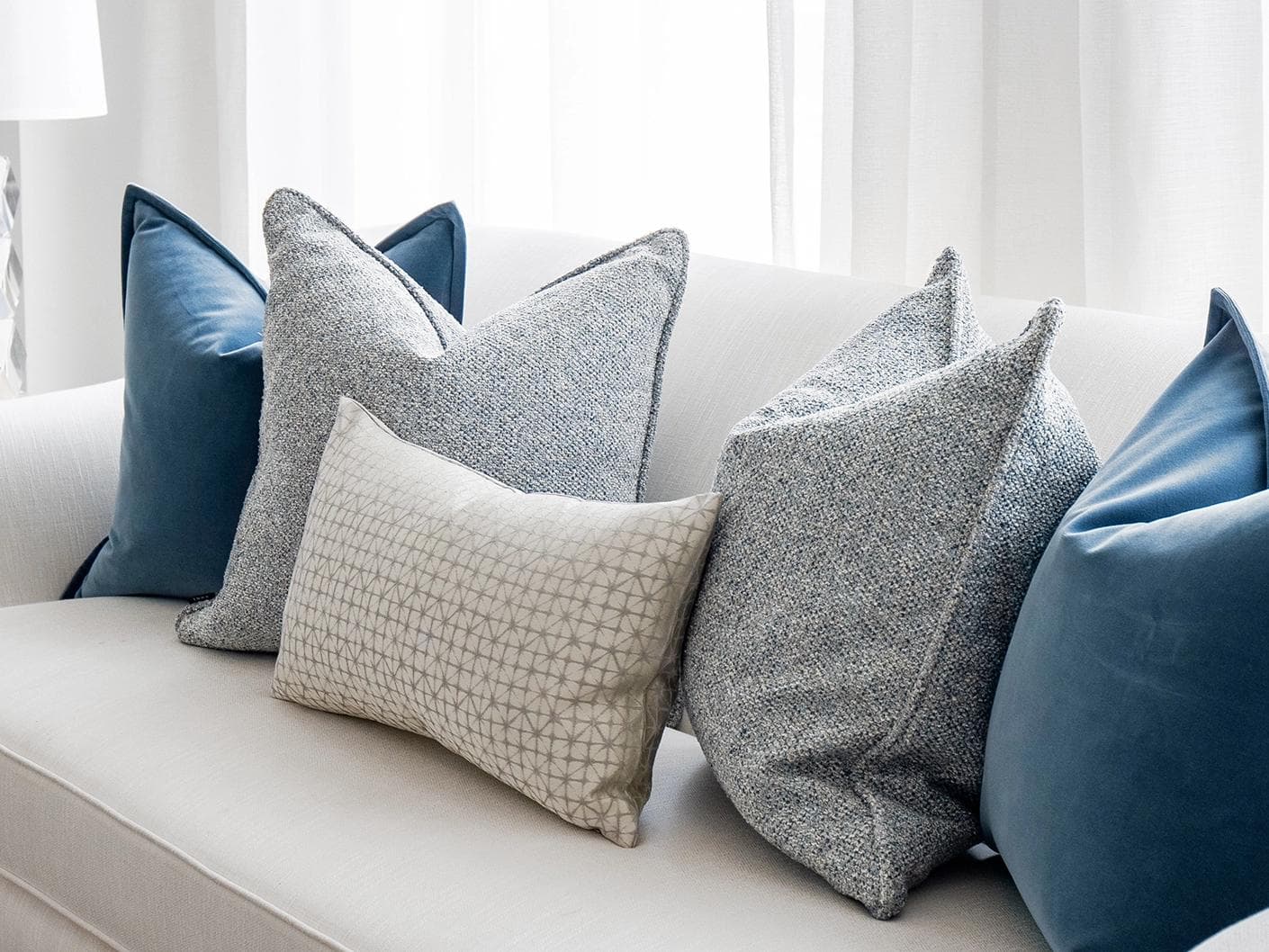 Samuel Bundle bundle - indoor in blue, silver and white, shown in a lifestyle right view as image 3